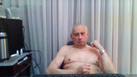 Snapshot of tommylecock chatting on 09.30.25 tommylecock online show from 09.30.25