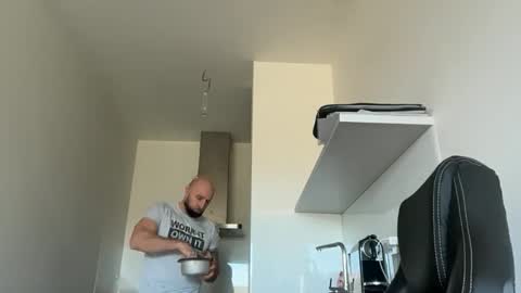 Thomas Fit online show from 10.19.25