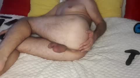 Snapshot of tommyyeu chatting on 01.04.25 Tommy online show from 01.04.25