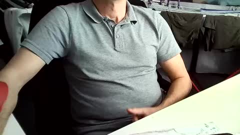 Snapshot of tomtom02029 chatting on 01.20.25 Tom online show from 01.20.25