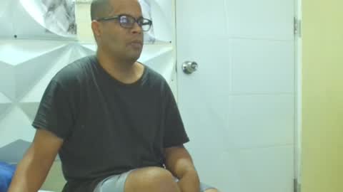 Antonio online show from 02.12.25