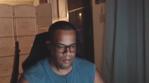 Snapshot of toni2814 chatting on 06.19.26 Antonio online show from 06.19.26