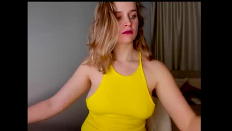 Snapshot of tony_and_alice chatting on 01.02.25 Tony and Alice online show from 01.02.25