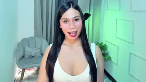 Snapshot of tony_drivesyoucrazy chatting on 02.16.25 tony_drivesyoucrazy online show from 02.16.25