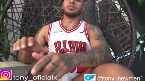 Snapshot of tony_newmen chatting on 02.06.26 tony online show from 02.06.26