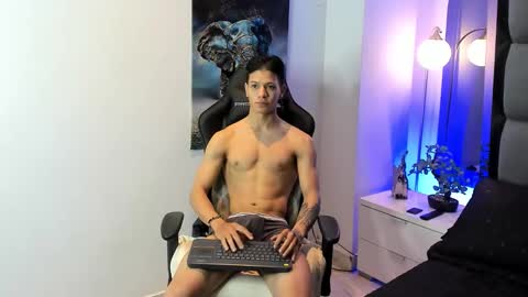 tony_petrov online show from 10.11.25