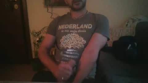 Snapshot of tonydalian chatting on 12.23.24 TonyDalianys online show from 12.23.24