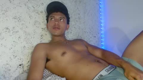 tonydesire_ online show from 04.11.26