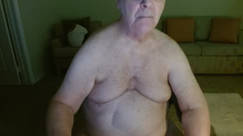 Snapshot of tonysview12000 chatting on 10.06.25 tonysview12000 online show from 10.06.25