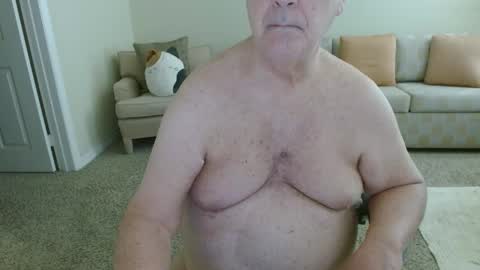 Snapshot of tonysview12000 chatting on 10.06.25 tonysview12000 online show from 10.06.25