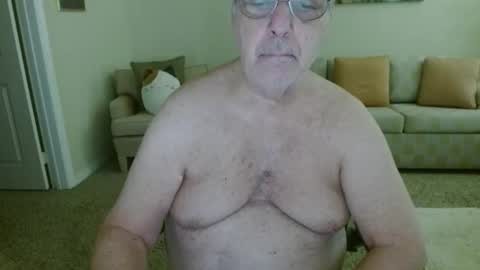 Snapshot of tonysview12000 chatting on 10.17.25 tonysview12000 online show from 10.17.25