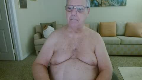 Snapshot of tonysview12000 chatting on 10.24.25 tonysview12000 online show from 10.24.25