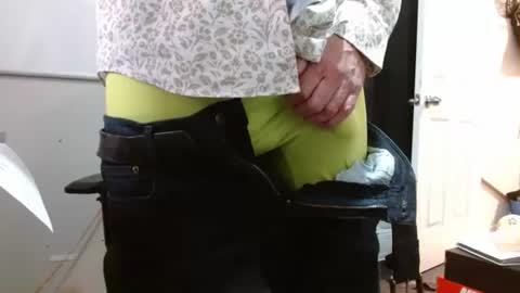 tonytonytony3001 online show from 01.04.25