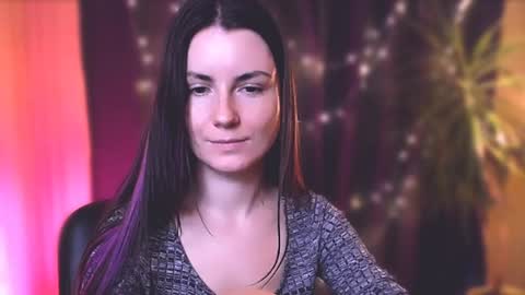 Elizabeth online show from 01.04.25