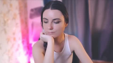 Elizabeth online show from 03.12.25