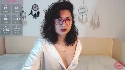 tori_just online show from 10.10.25