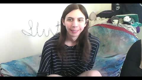 Snapshot of totalfuckingadorable chatting on 05.04.26 Luna online show from 05.04.26