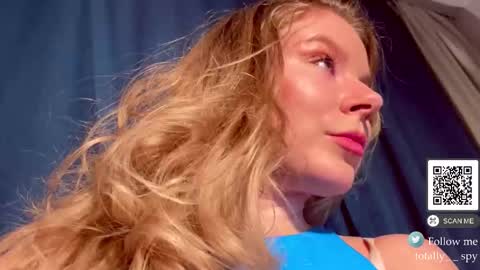 Snapshot of totally_spy chatting on 02.08.26 Madam Viktoria Vacation in Portugal 2811 - 0412 online show from 02.08.26