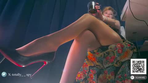 Snapshot of totally_spy chatting on 02.21.26 Madam Viktoria Vacation in Portugal 2811 - 0412 online show from 02.21.26