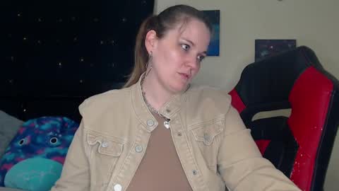 Lilly Miss Mistress Goddess Maam Queen Boss online show from 12.21.24