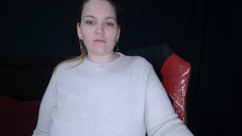 Snapshot of toxiclilly chatting on 06.17.26 Lilly Miss Mistress Goddess Maam Queen Boss online show from 06.17.26