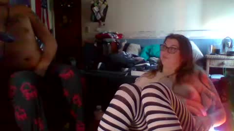 Snapshot of toxiclove1311 chatting on 12.15.24 Toxiclove1311 online show from 12.15.24