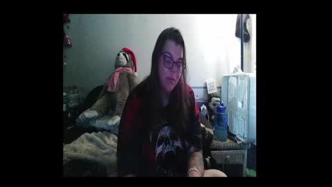 Snapshot of toxiclove1311 chatting on 09.18.25 Toxiclove1311 online show from 09.18.25