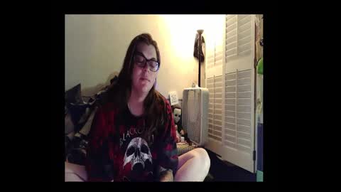 Snapshot of toxiclove1311 chatting on 09.25.25 Toxiclove1311 online show from 09.25.25