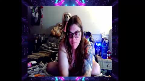 Snapshot of toxiclove1311 chatting on 10.02.25 Toxiclove1311 online show from 10.02.25