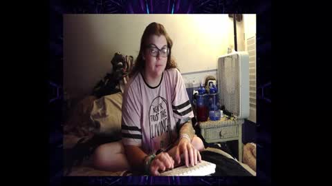 Snapshot of toxiclove1311 chatting on 10.08.25 Toxiclove1311 online show from 10.08.25