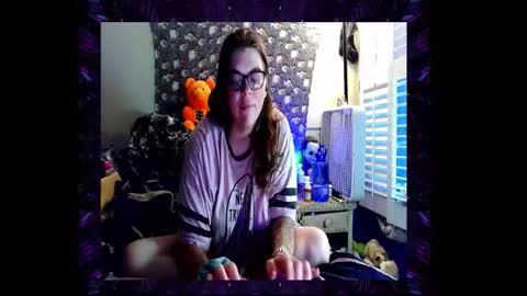 Snapshot of toxiclove1311 chatting on 10.27.25 Toxiclove1311 online show from 10.27.25