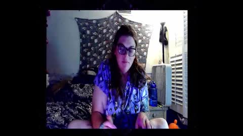 Snapshot of toxiclove1311 chatting on 10.30.25 Toxiclove1311 online show from 10.30.25