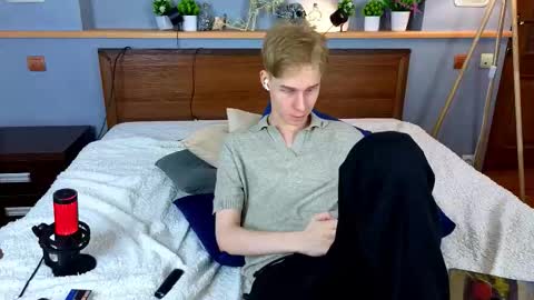 Max online show from 02.21.26