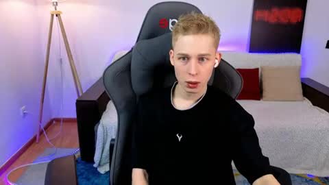Max online show from 08.07.26
