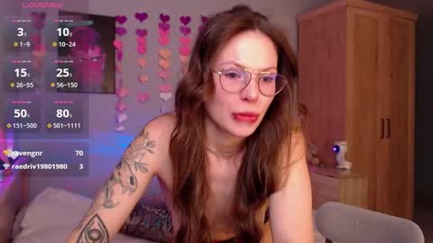 toxkiss online show from 10.31.25