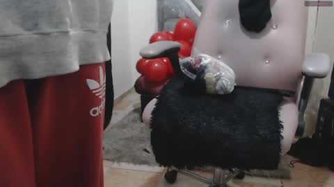 Snapshot of toxxxic_cams chatting on 05.18.26 toxca69 online show from 05.18.26