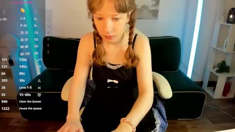 tracy_aww online show from 03.18.26