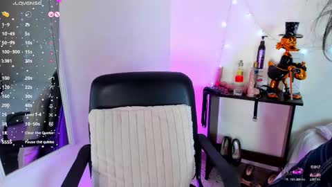 Snapshot of tracy_lambo chatting on 02.19.26 tracy online show from 02.19.26