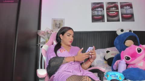 Juliana Giiraldo  online show from 02.25.26