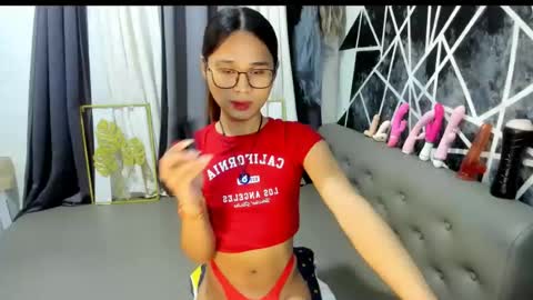 Snapshot of transbigcockselfsucker chatting on 06.19.26 GEN LUXS online show from 06.19.26
