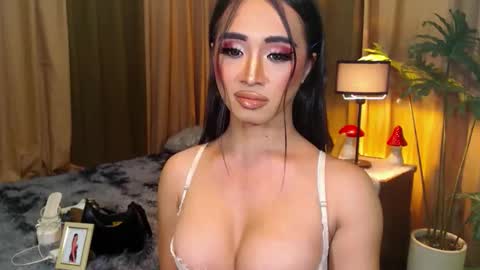 Snapshot of transgoddessrosy chatting on 09.20.25 ROSY TAN BE MY KING DONT FORGET TO FOLLOW AND THUMBS UP ME online show from 09.20.25