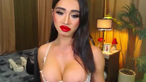 Snapshot of transgoddessrosy chatting on 09.23.25 ROSY TAN BE MY KING DONT FORGET TO FOLLOW AND THUMBS UP ME online show from 09.23.25