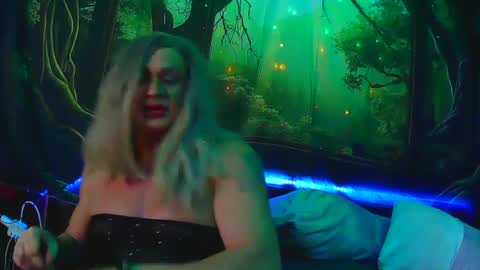 Snapshot of transmisshun chatting on 02.09.25 transmisshun online show from 02.09.25