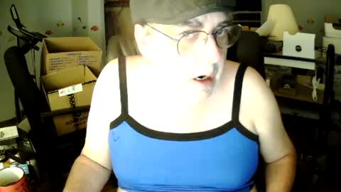 Snapshot of transmtfhello chatting on 06.16.26 Peter online show from 06.16.26