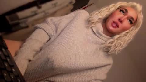 ALMIGHTY GODDESS VALENTINA online show from 11.13.25