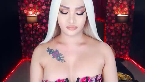 Snapshot of transplayfullolivia chatting on 05.07.26 KYLIE BELLA TS online show from 05.07.26