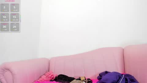 Snapshot of transwhore_ chatting on 06.03.26 CLEO online show from 06.03.26