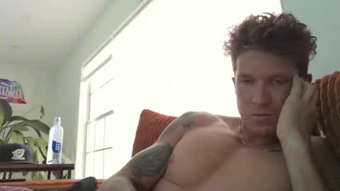 Snapshot of trash_man1989 chatting on 11.30.25 trash_man1989 online show from 11.30.25