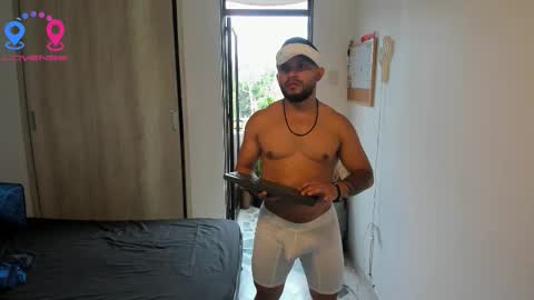 travis bakerr online show from 09.18.25