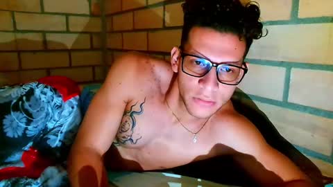 TRAVIS. online show from 04.06.26